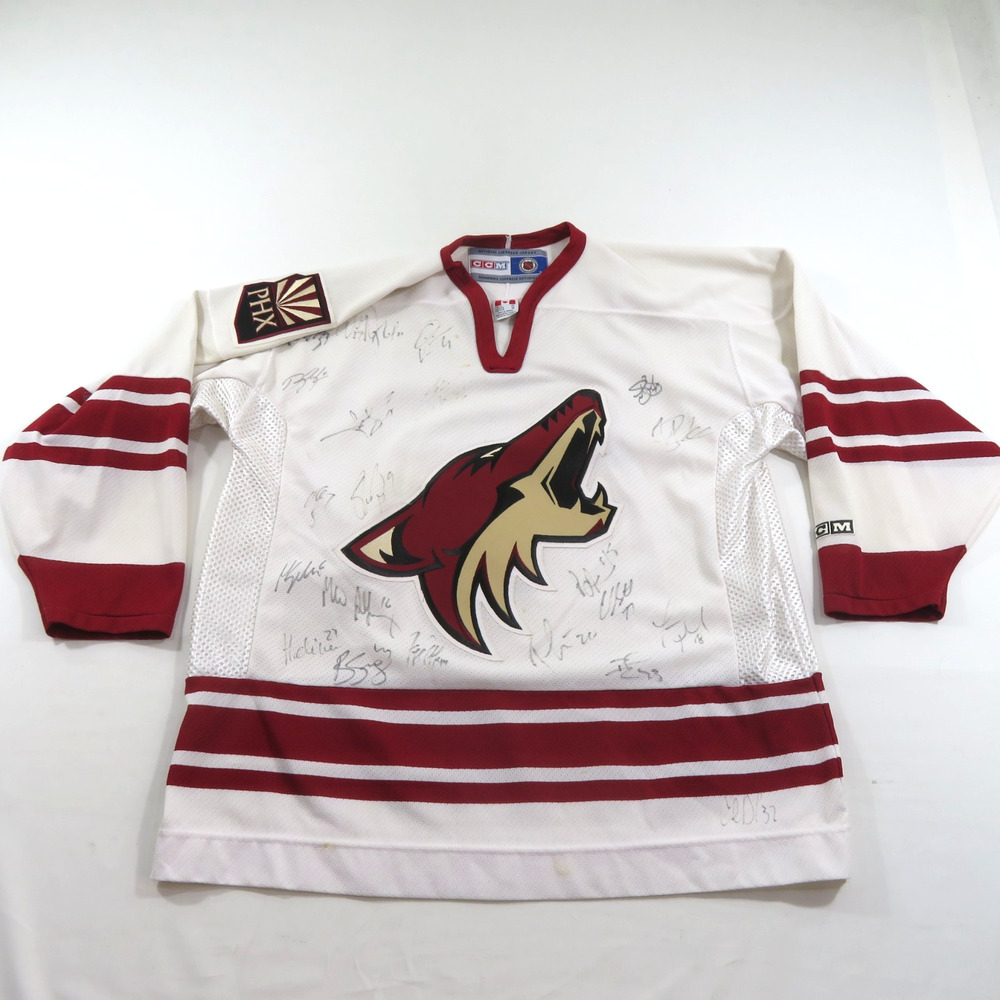 AZ Coyotes CCM Hockey Jersey White XL Team Autgraphed Shane Doan